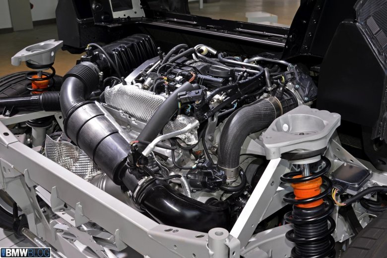 Двигатель автомобиля