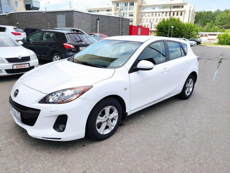 Мазда 3 бл белая