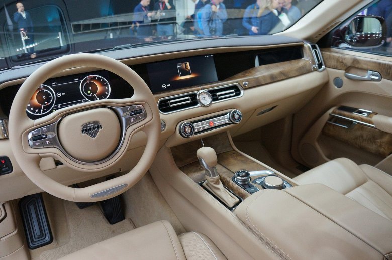 Машина aurus senat