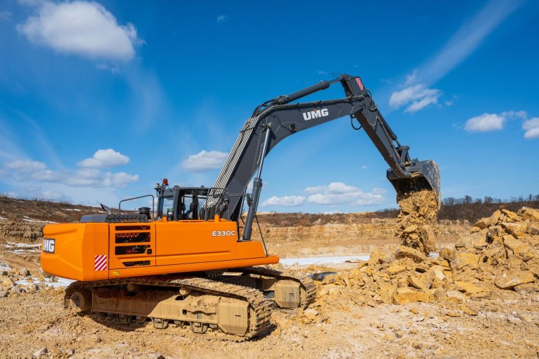 Экскаватор гусеничный umg e225c