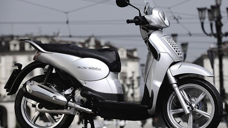 Априлия скарабео 125