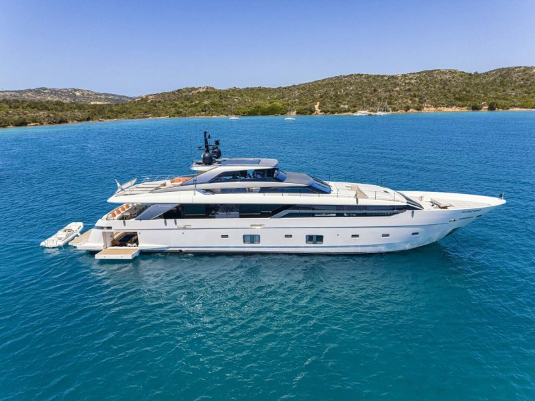 Custom line navetta 42