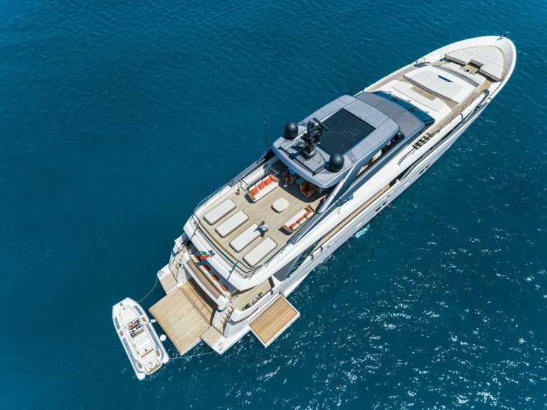 Яхта riva 100 corsaro