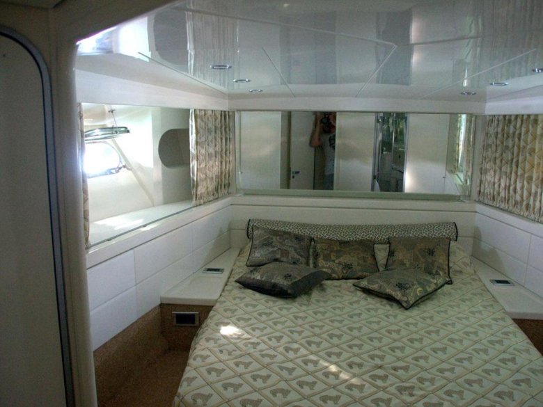 Яхта в сочи