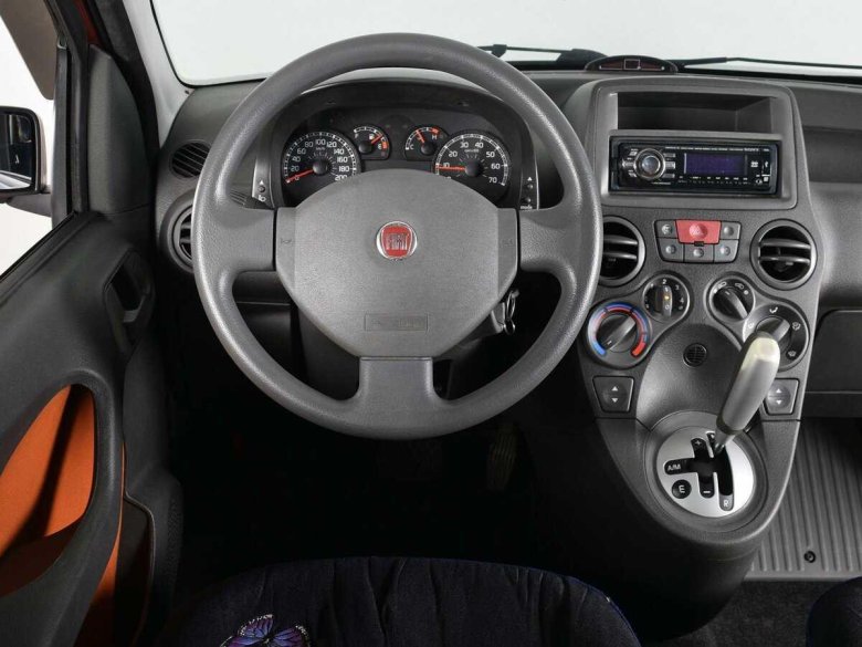 Fiat panda салон 2010