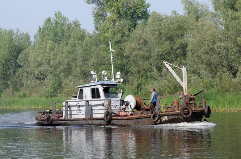 Теплоход-толкач р96