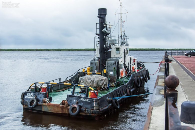 Буксир речной