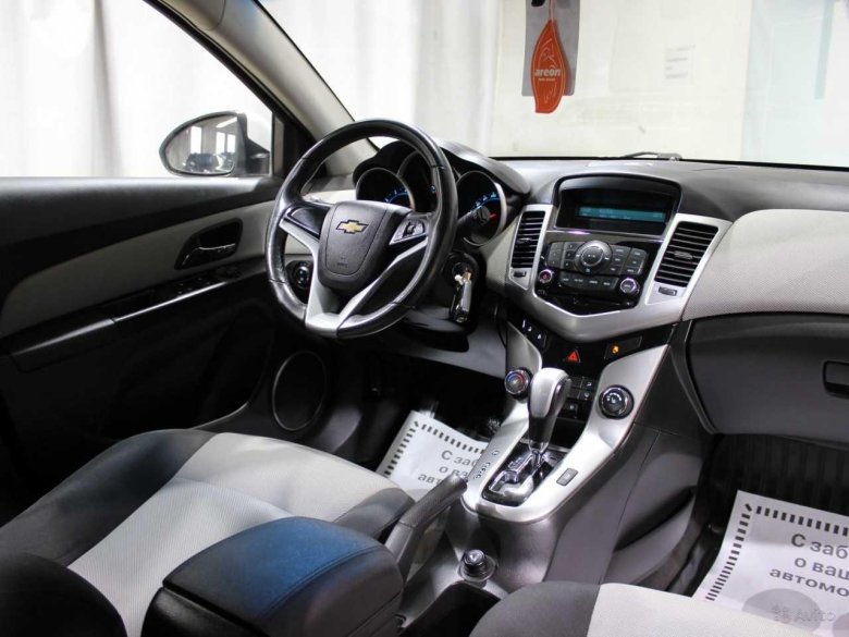 Chevrolet cruze 2012комплектацит