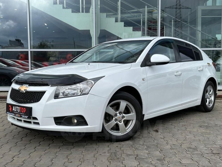 Шевроле круз хэтчбек 2012 белый