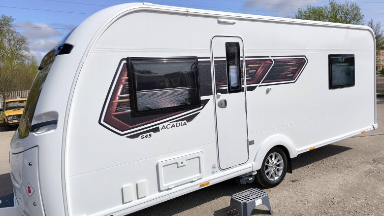 Прицеп дом на колесах