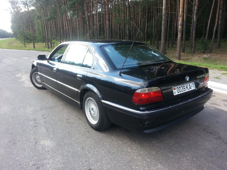 Бмв 7 90