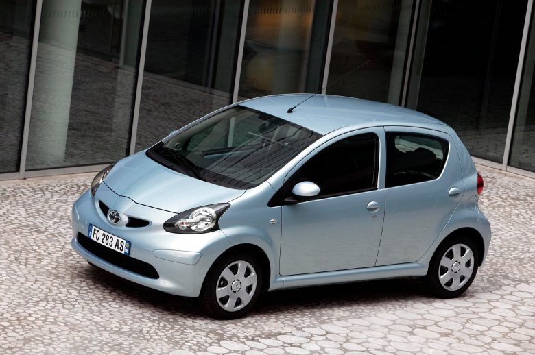 Тойота маленькая модель для женщин