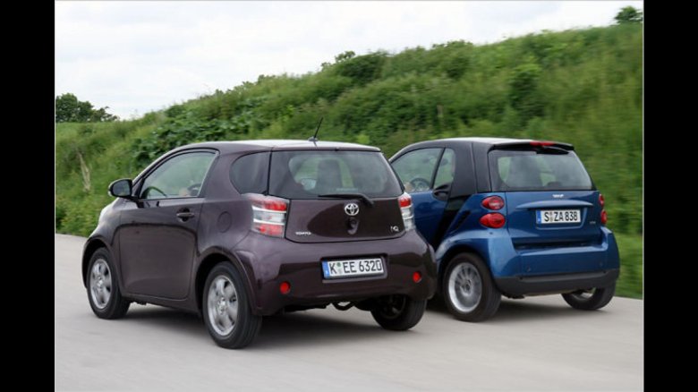 Toyota iq и smart fortwo