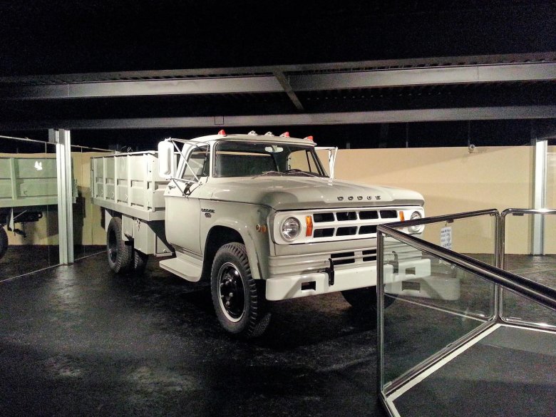 1962 dodge truck brochure