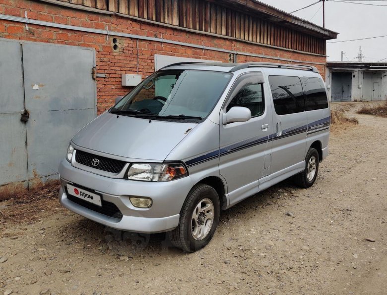 Toyota hiace regius