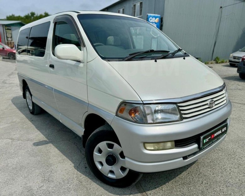 Тойота hiace regius 1999