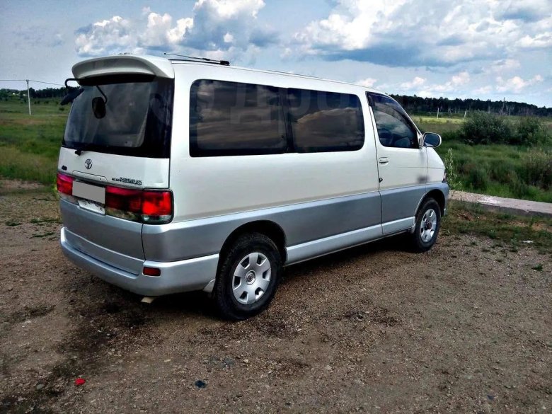 Тойота хайс региус 2001 года