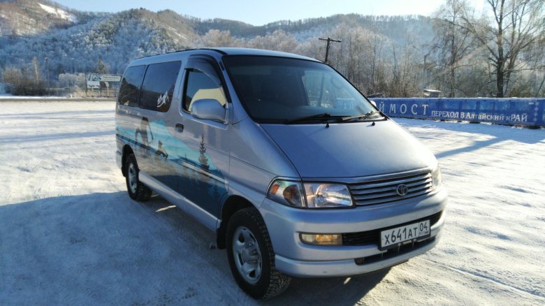 Тойота hiace regius 1999