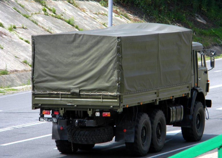Камаз 43118 тентованный военный