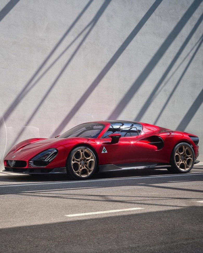 Alfa romeo 33 stradale 2023