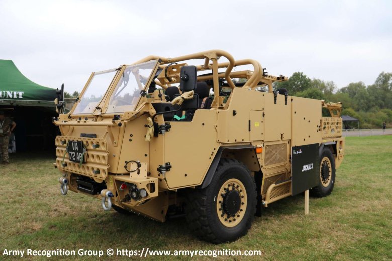 Бронеавтомобиль шакал