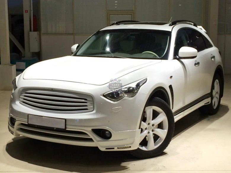 Инфинити белая джип