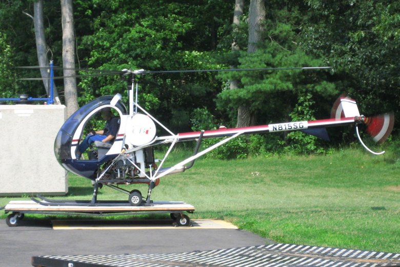 Вертолёт schweizer 300cb