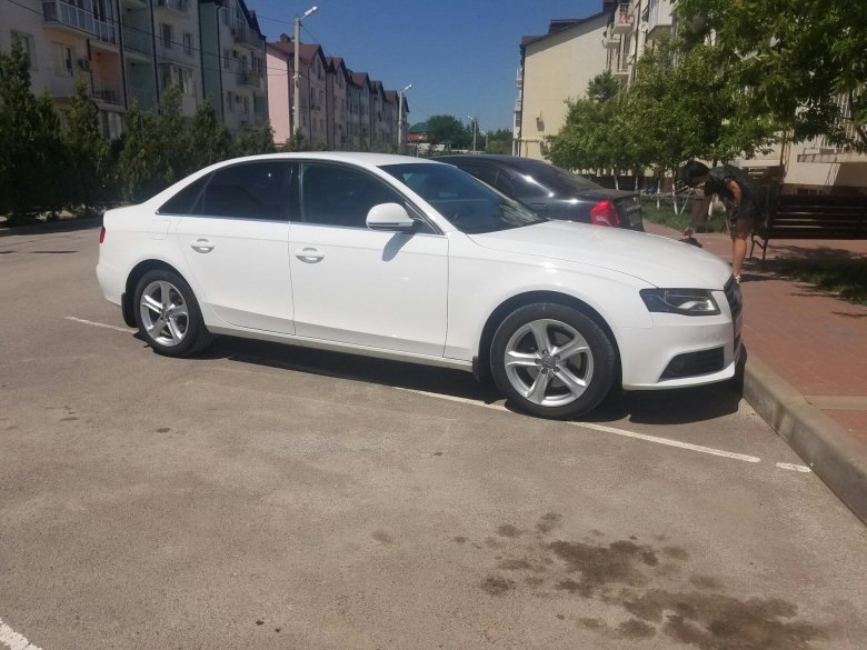 Audi a4 b8 r17