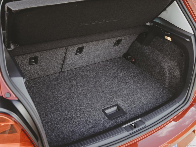 Volkswagen polo хэтчбек багажник