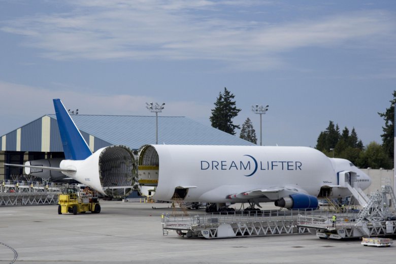Самолет boeing 747 lcf «dreamlifter»