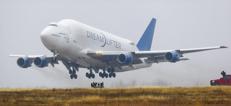 Самолет boeing 747 lcf «dreamlifter»