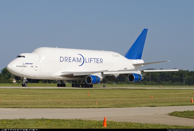 Boeing 747 dreamlifter