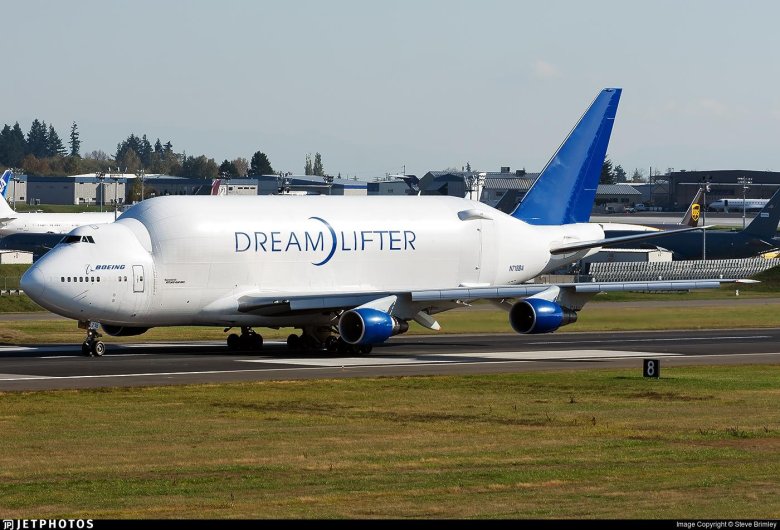 Самолет boeing 747 lcf «dreamlifter»