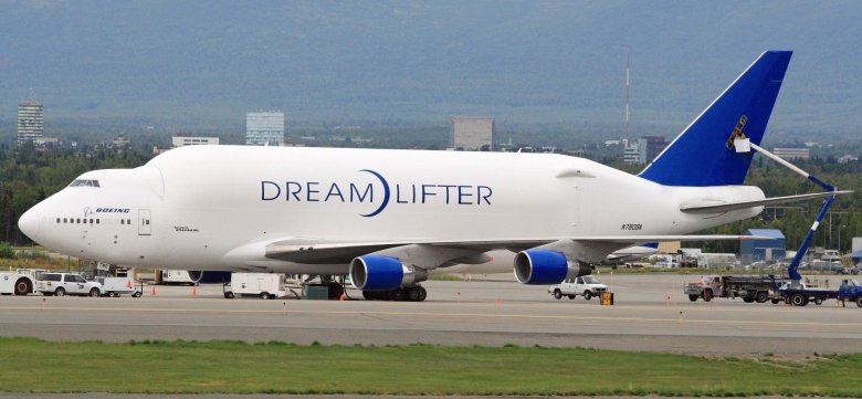 Boeing 747 dreamlifter