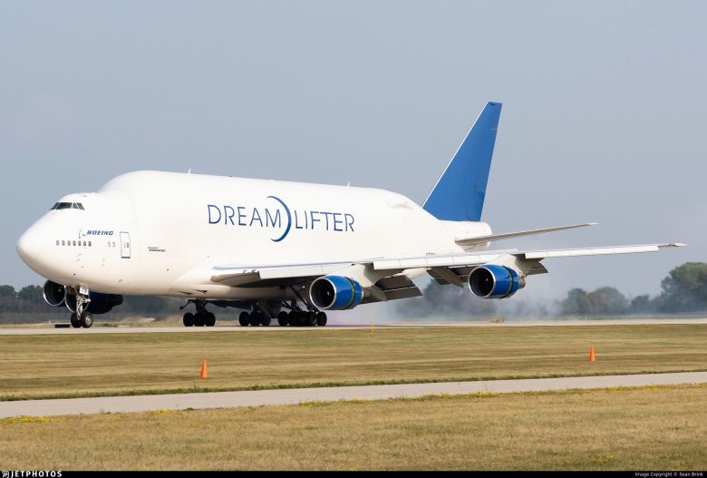 747 dreamlifter