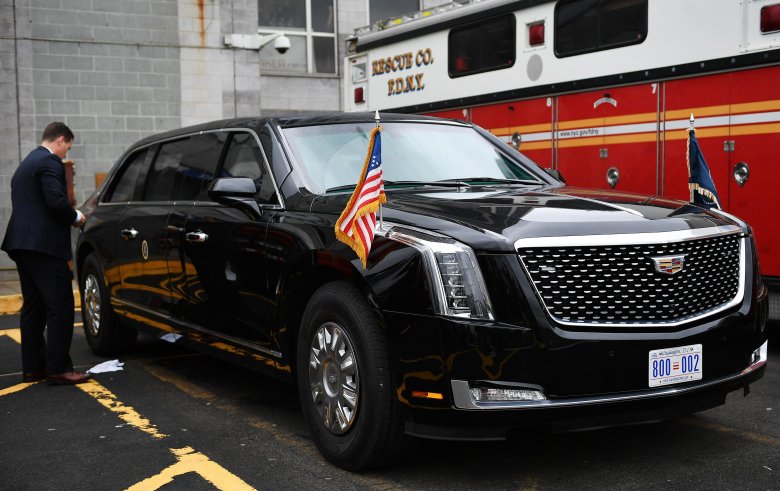 Кадиллак лимузин президента сша