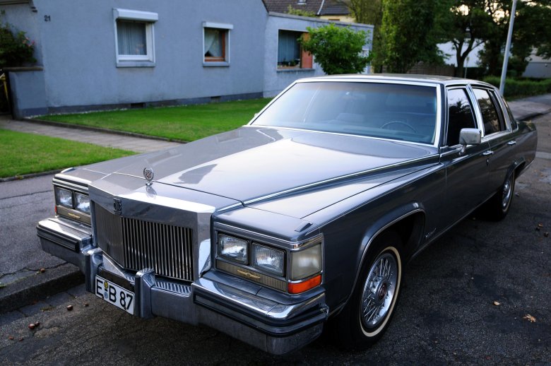 Cadillac brougham 1987