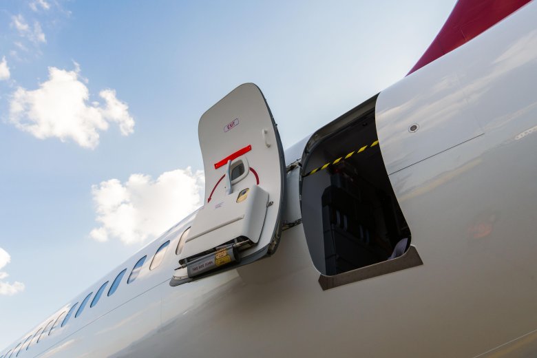 Дверь боинга 737