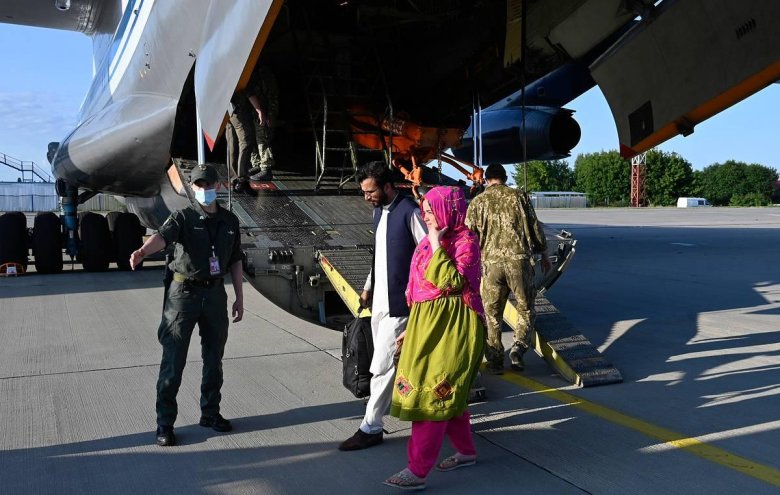 Кабул афганистан самолет