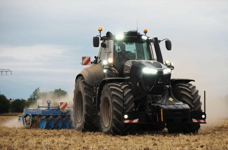 Трактор дойц 9340