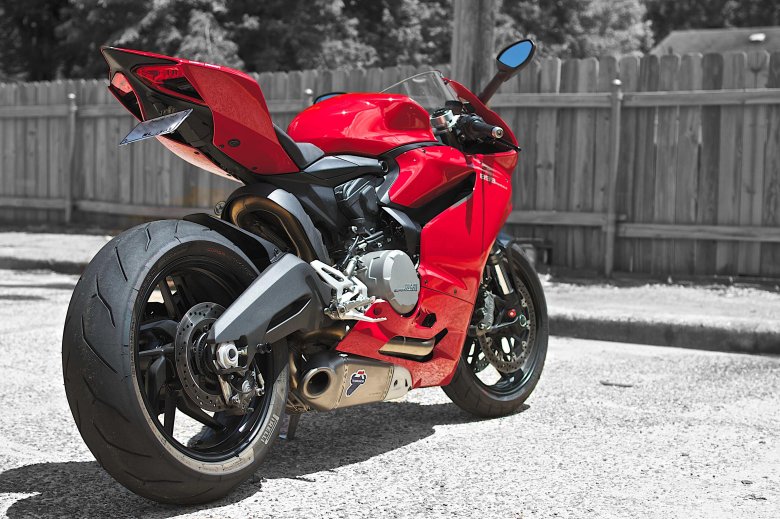 Мотоцикл ducati panigale v4 s