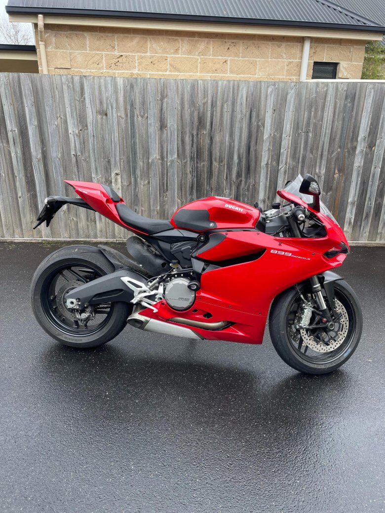 Ducati 899