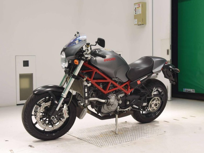 Ducati monster s2r 1000