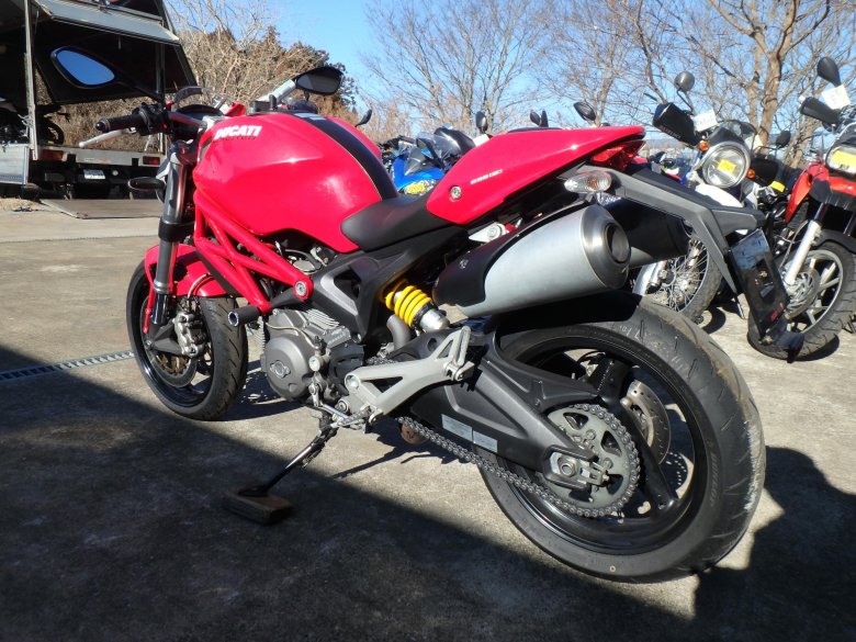 Ducati monster 696
