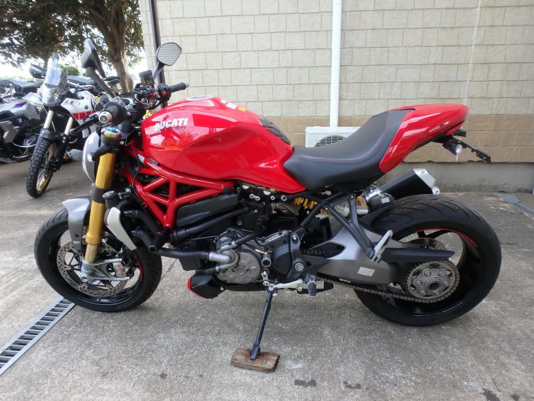 Ducati monster 1200 s