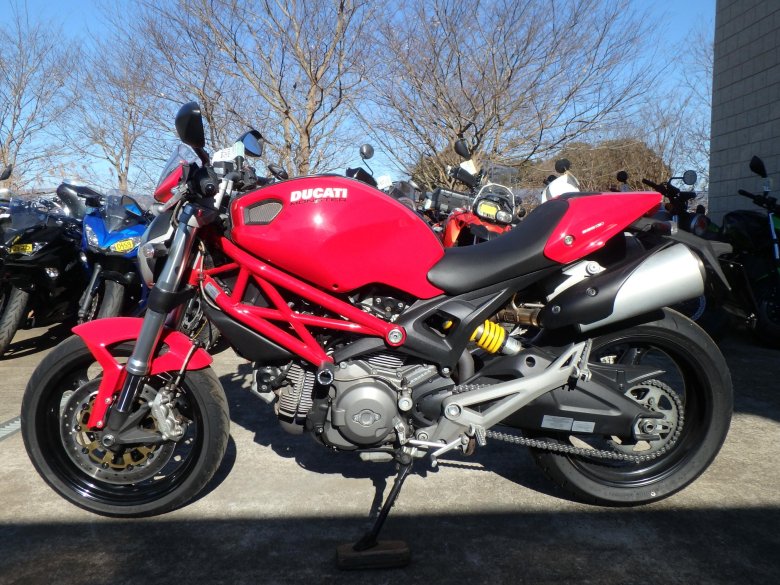Ducati monster 696