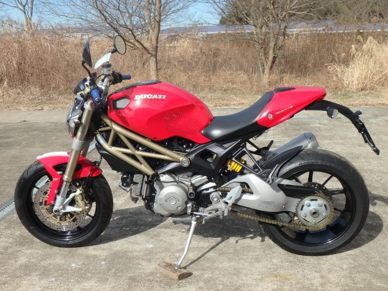 Ducati monster 1100 evo 2013