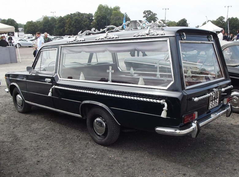 Вольво 240 катафалк