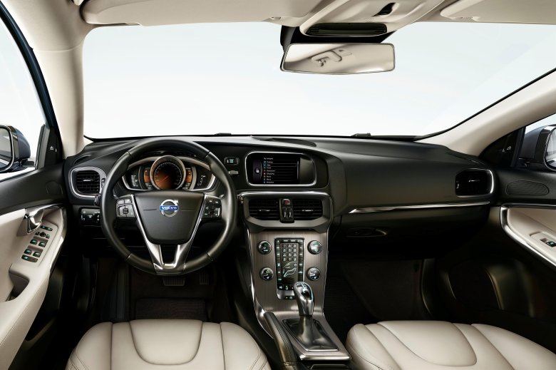 Volvo v 40 салон