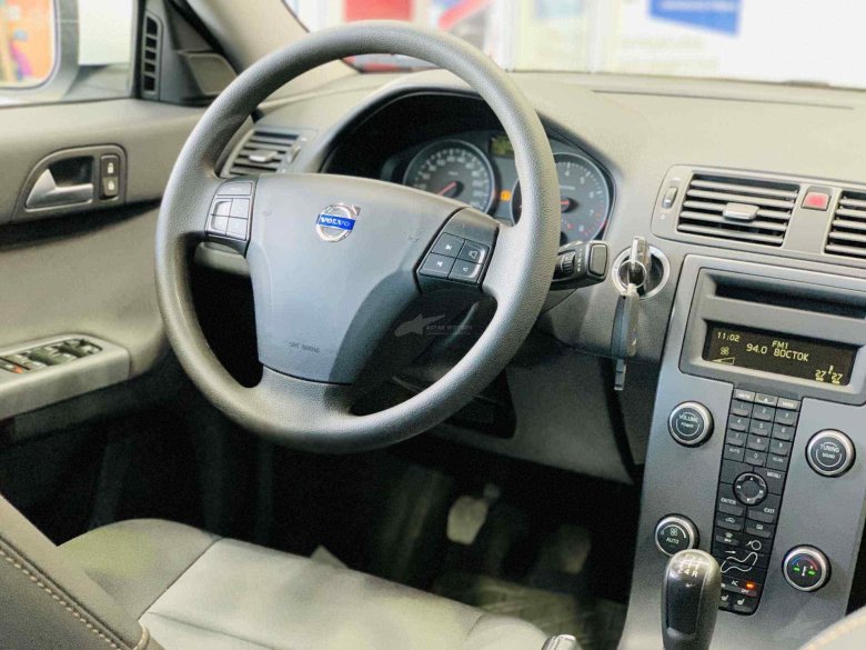 Вольво с 40 2007